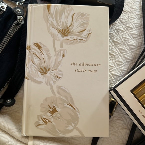 ♠️ Kate Spade NIB Strike Gold Pen Set and The Adventure Starts Now Journal ♠️ - Picture 2 of 2